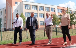 С рабочим визитом Ветковщину посетил член Совета Республики Национального собрания Республики Беларусь, председатель Гомельского областного объединения профсоюзов Алексей Неверов