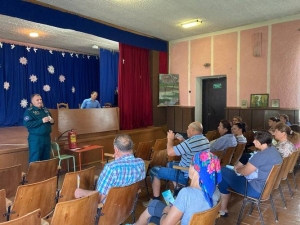 Как укротить огненную стихию, чтобы она не наносила ущерба, обсудили на сельском сходе