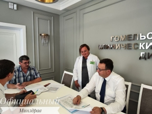 Строительство нового хирургического модуля в Гомельском областном онкодиспансере обсудил в Гомеле министр здравоохранения.