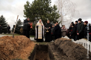 Упокоились души героев